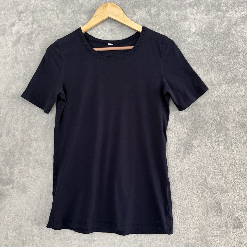 Lululemon Activewear Tee Womens 8 Navy Blue Short Sleeve Athletic Top